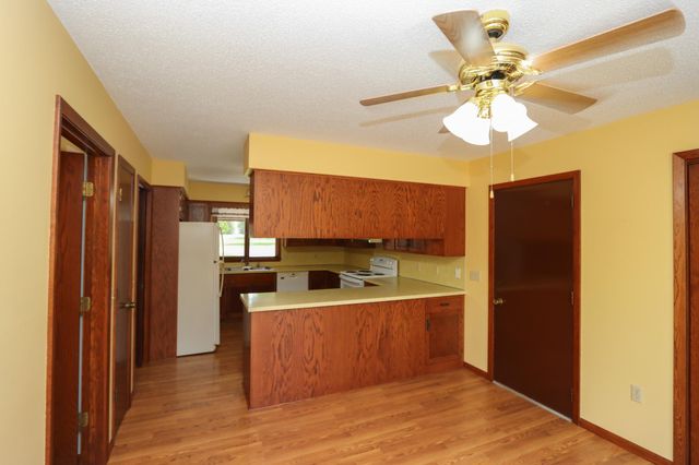 100 Stony Creek Circle, Mankato, MN 56001