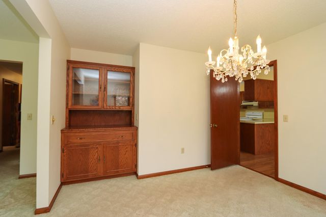 100 Stony Creek Circle, Mankato, MN 56001