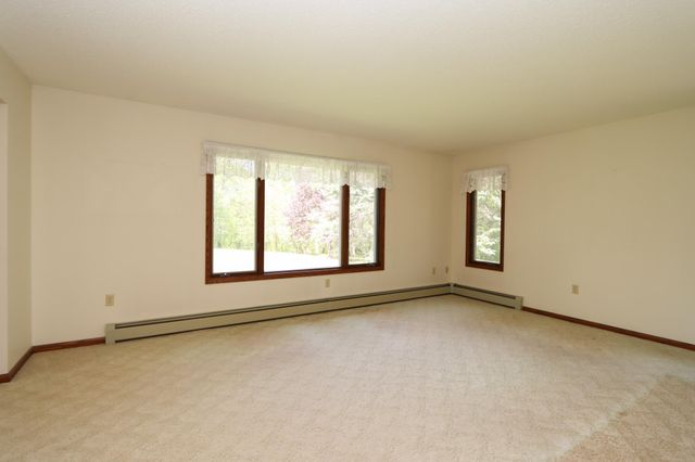 100 Stony Creek Circle, Mankato, MN 56001