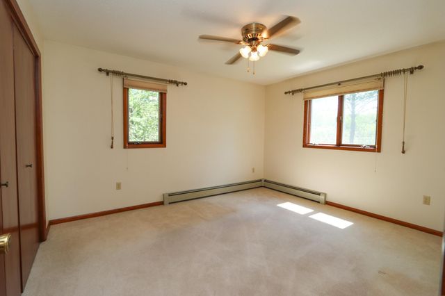 100 Stony Creek Circle, Mankato, MN 56001