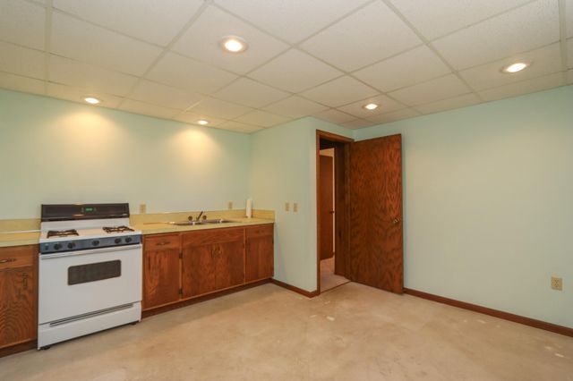 100 Stony Creek Circle, Mankato, MN 56001