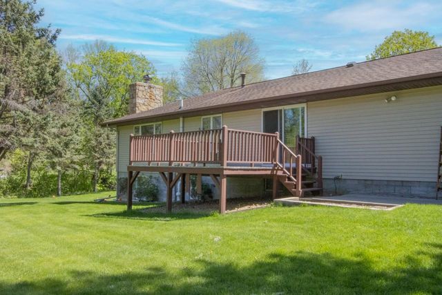 100 Stony Creek Circle, Mankato, MN 56001