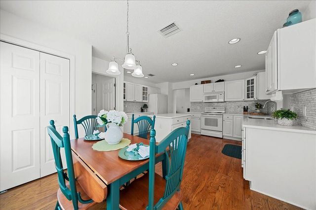 2052 PALO ALTO AVENUE, The Villages, FL 32159