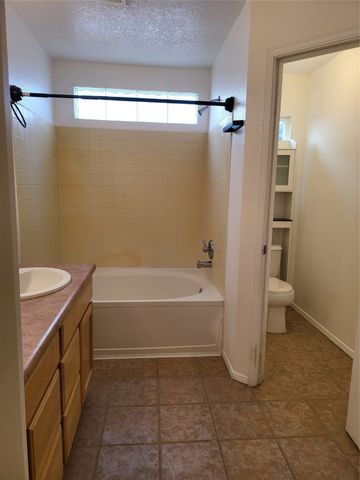 6085 Monte Verde, Santa Fe, NM 87507