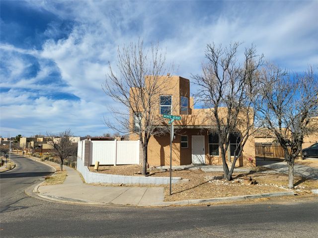 6085 Monte Verde, Santa Fe, NM 87507