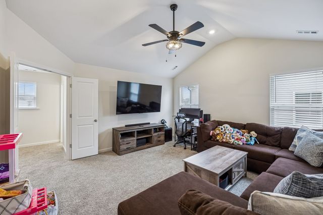 3915 Rivermont Way, Rockvale, TN 37153