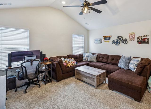 3915 Rivermont Way, Rockvale, TN 37153