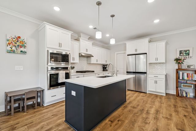 612 Conifer Dr, Spring Hill, TN 37174