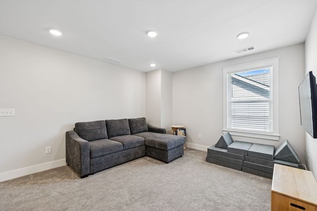 612 Conifer Dr, Spring Hill, TN 37174