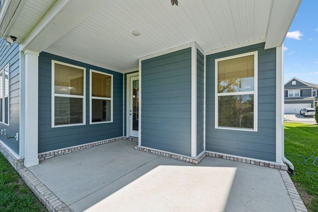 612 Conifer Dr, Spring Hill, TN 37174