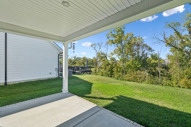 612 Conifer Dr, Spring Hill, TN 37174