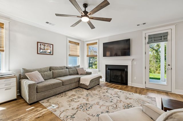 612 Conifer Dr, Spring Hill, TN 37174