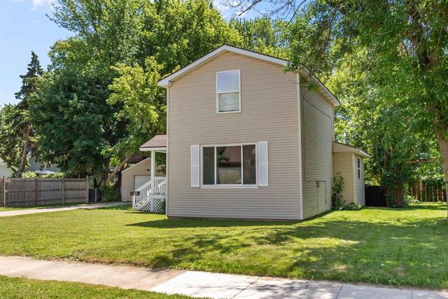 23 W NEVADA AVENUE, Oshkosh, WI 54901