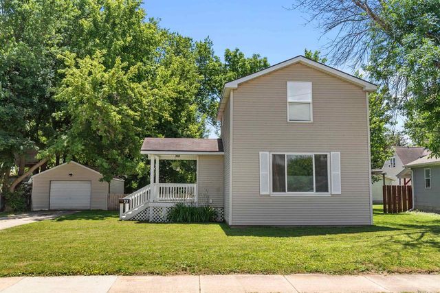 23 W NEVADA AVENUE, Oshkosh, WI 54901