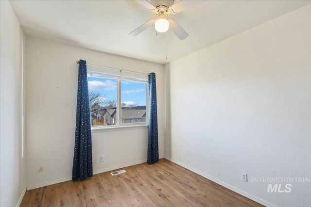 1510 S Ada St, Nampa, ID 83687