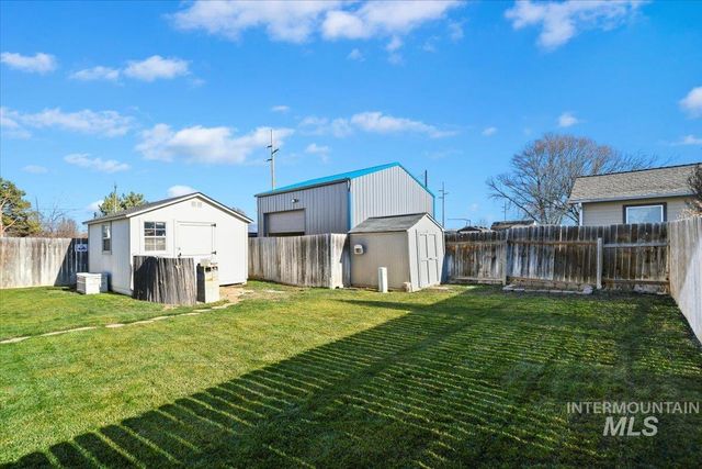 1510 S Ada St, Nampa, ID 83687