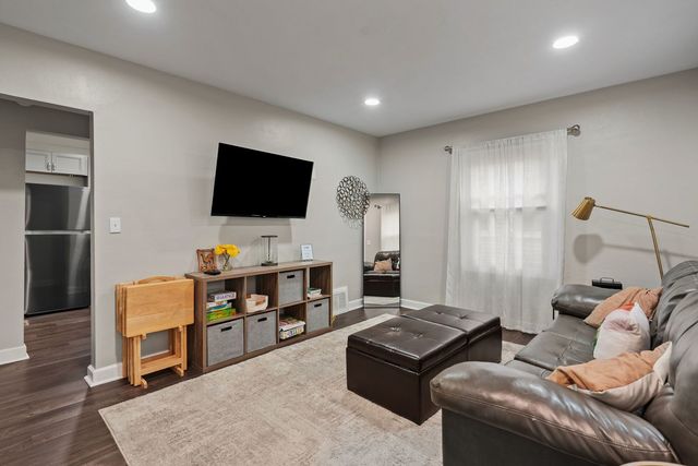 728 24th Street, Bettendorf, IA 52722