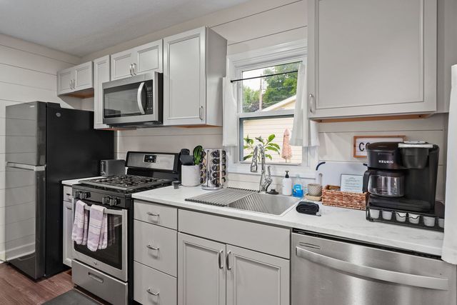 728 24th Street, Bettendorf, IA 52722