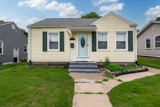 728 24th Street, Bettendorf, IA 52722
