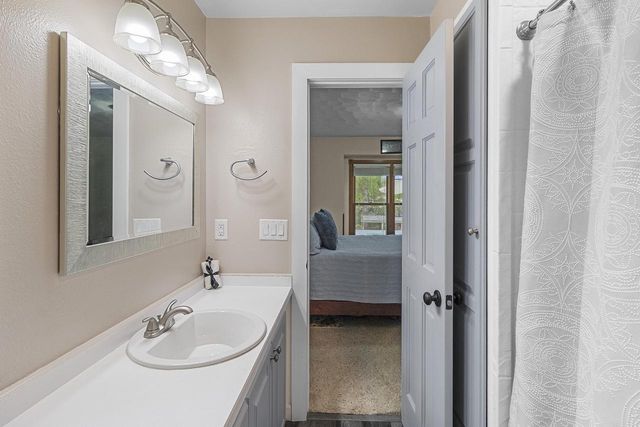 3718 Shepherd LANE, Manitowoc, WI 54220