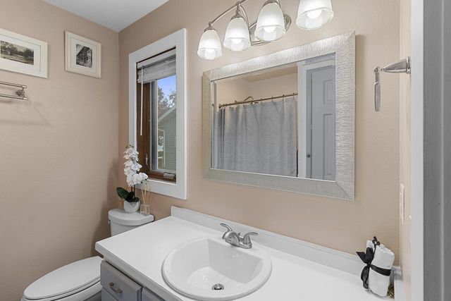 3718 Shepherd LANE, Manitowoc, WI 54220