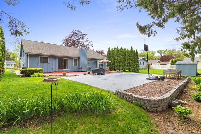 3718 Shepherd LANE, Manitowoc, WI 54220