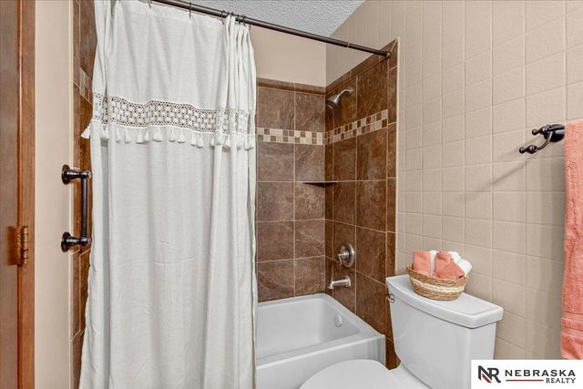 4932 S 56th Street, Lincoln, NE 68516