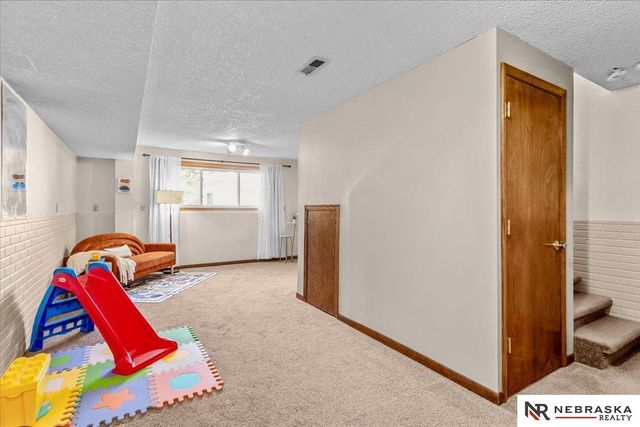 4932 S 56th Street, Lincoln, NE 68516