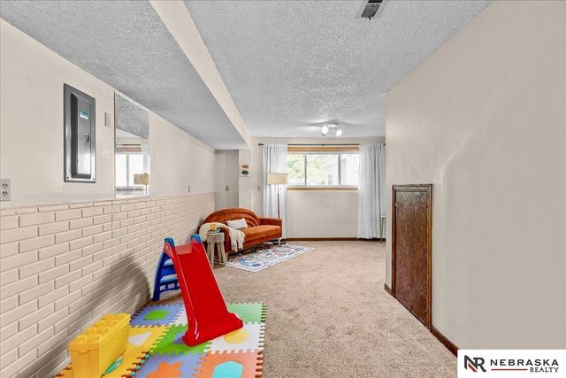 4932 S 56th Street, Lincoln, NE 68516