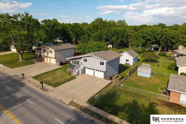 4932 S 56th Street, Lincoln, NE 68516