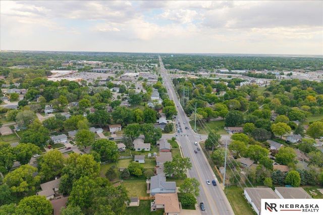 4932 S 56th Street, Lincoln, NE 68516
