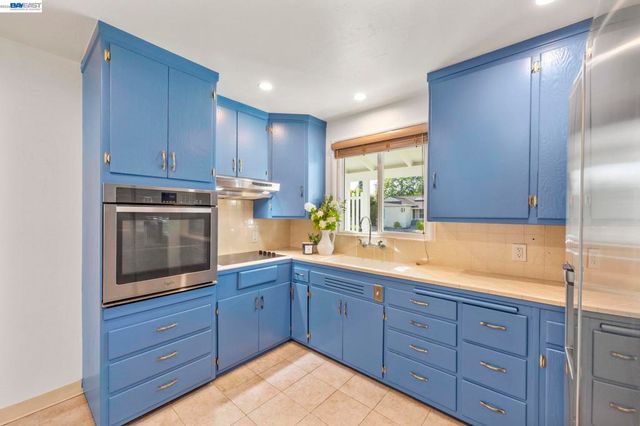 1726 137Th Ave, San Leandro, CA 94578