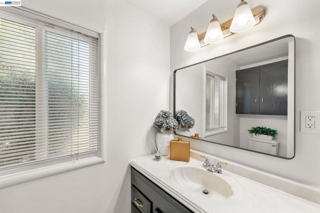 1726 137Th Ave, San Leandro, CA 94578