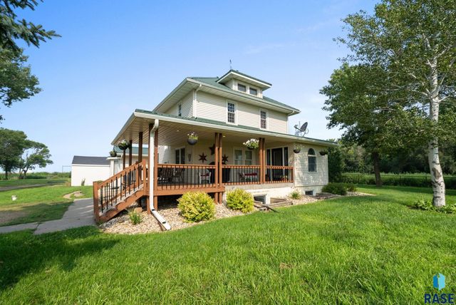 27151 479th Ave Avenue, Harrisburg, SD 57032