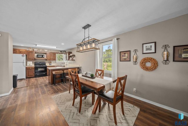 27151 479th Ave Avenue, Harrisburg, SD 57032