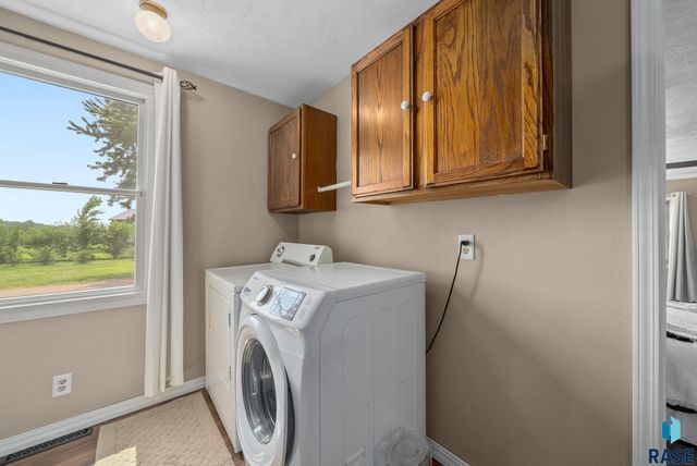 27151 479th Ave Avenue, Harrisburg, SD 57032