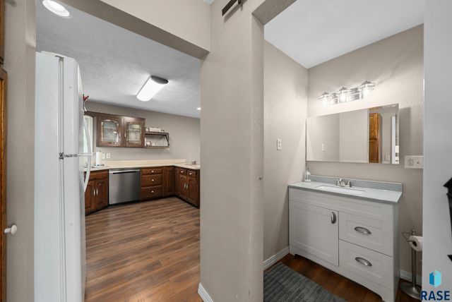 27151 479th Ave Avenue, Harrisburg, SD 57032