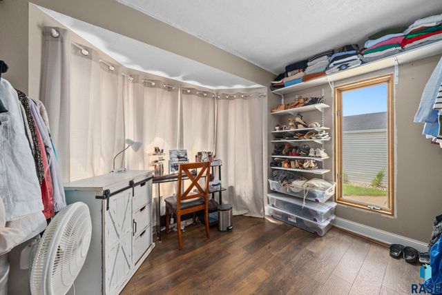 27151 479th Ave Avenue, Harrisburg, SD 57032