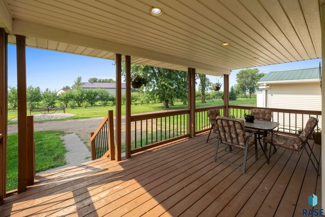 27151 479th Ave Avenue, Harrisburg, SD 57032