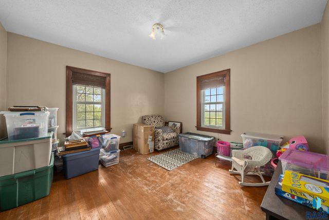 27151 479th Ave Avenue, Harrisburg, SD 57032