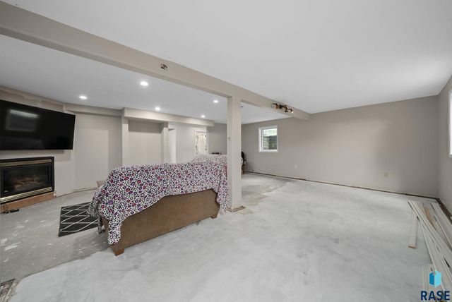 27151 479th Ave Avenue, Harrisburg, SD 57032