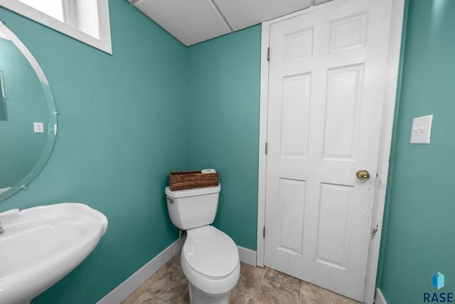 27151 479th Ave Avenue, Harrisburg, SD 57032