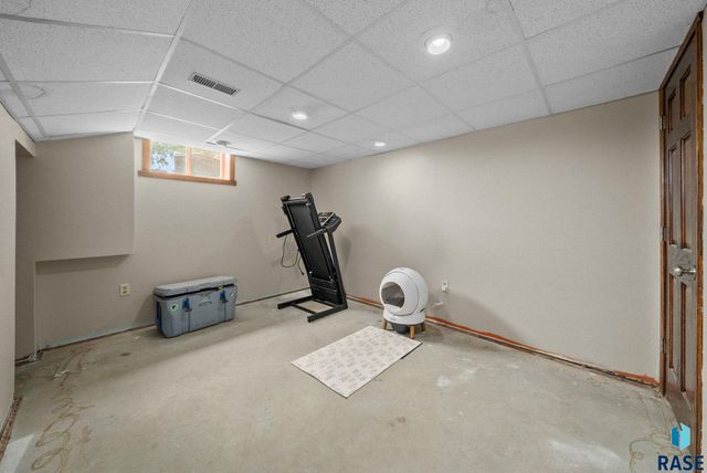 27151 479th Ave Avenue, Harrisburg, SD 57032