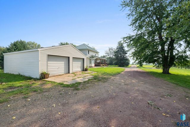 27151 479th Ave Avenue, Harrisburg, SD 57032