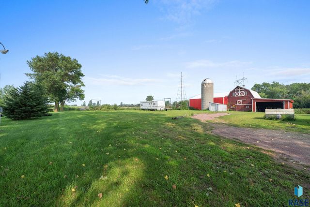27151 479th Ave Avenue, Harrisburg, SD 57032