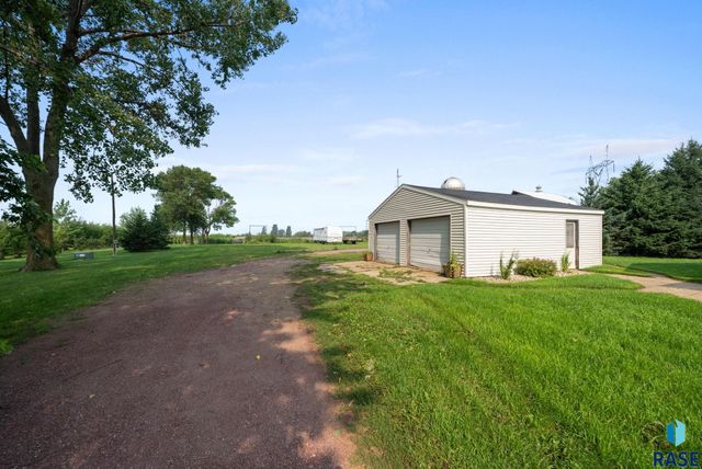27151 479th Ave Avenue, Harrisburg, SD 57032
