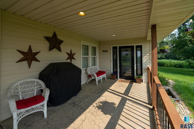 27151 479th Ave Avenue, Harrisburg, SD 57032