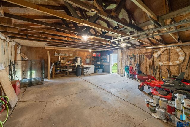 27151 479th Ave Avenue, Harrisburg, SD 57032