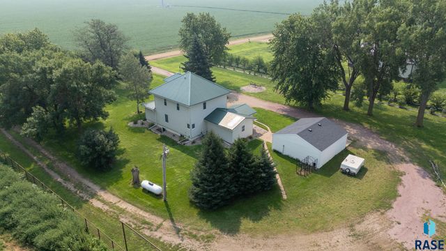 27151 479th Ave Avenue, Harrisburg, SD 57032