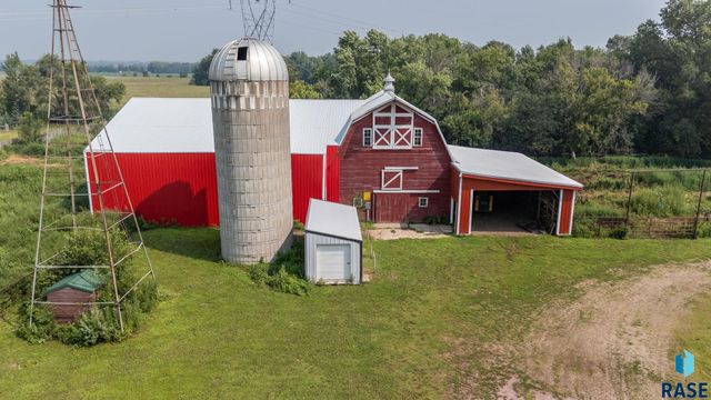 27151 479th Ave Avenue, Harrisburg, SD 57032
